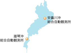 琵琶湖に設置された総合自動観測所の位置を示す地図。安曇川沖と雄琴沖などの名称から各施設へリンクする