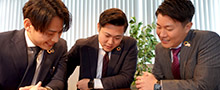 旭商工株式会社サイトに掲載されている企業案内ページの画像。共同出展企業の一社として、機械工具商社の事業紹介セクションを示す。