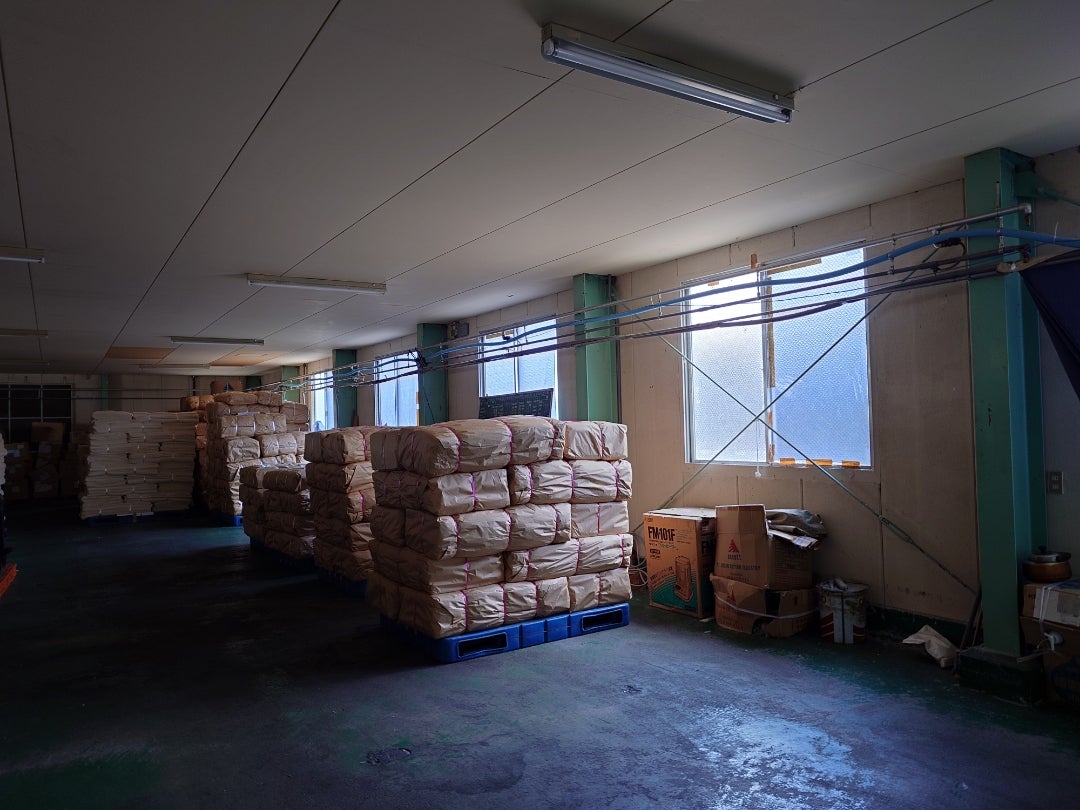 2026年5月26日付ブログ記事に掲載された写真。出荷・伝票・見学準備の一日を綴った記事に付く本人公開画像。