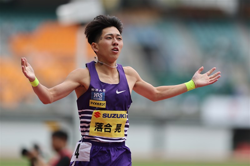 2026年7月のダイヤモンドリーグ・モナコ大会で男子1000メートル日本新記録を樹立した落合晃選手を伝える陸上専門メディアの写真